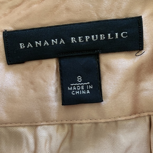 EUC.  Banana Republic lace skirt - Picture 5 of 5